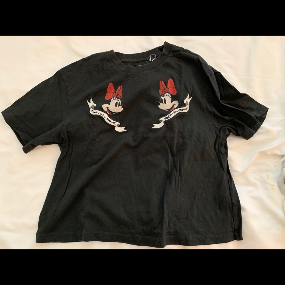 Uniqlo minie mouse cropped T-shirt